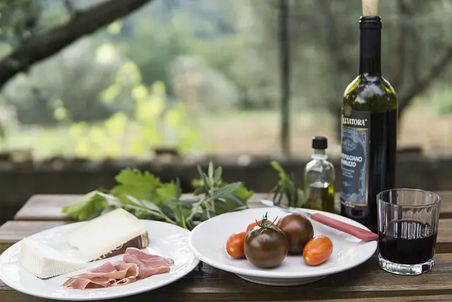 Les Plats Corses Classiques à Déguster Absolument