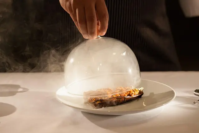Les Plats Corses à Déguster pour un Voyage Culinaire