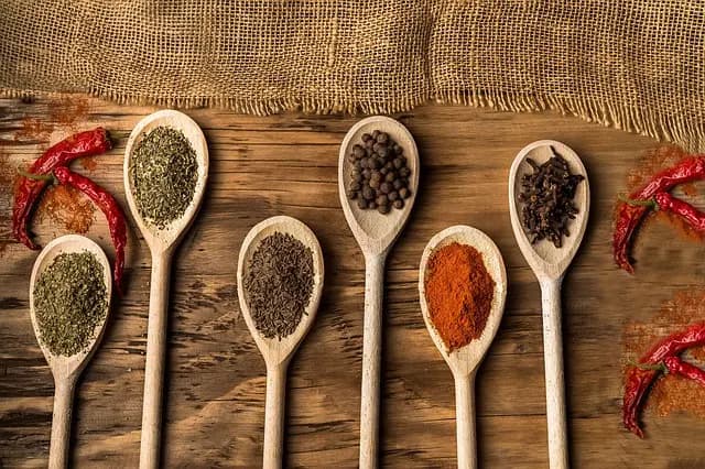 Les Plats Corses à Découvrir pour un Voyage Culinaire