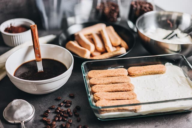 Comment Préparer un Tiramisu Corse : Recette et Astuces
