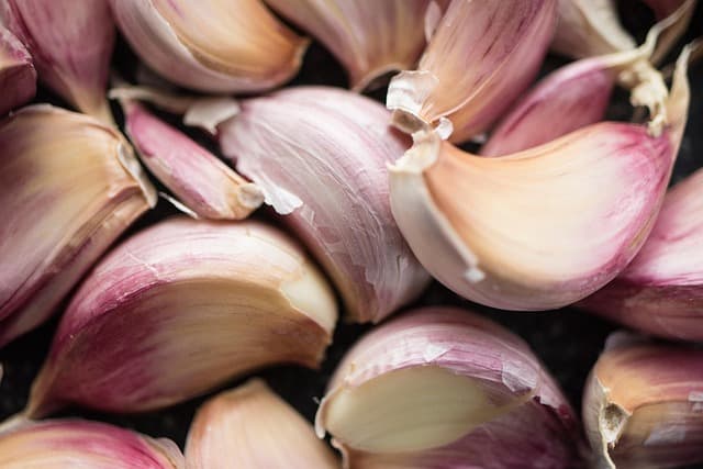 Les Ingrédients Essentiels pour Réussir vos Plats Corses