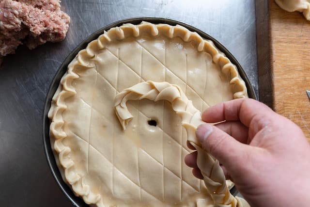 Les Plats Corses à Déguster pour un Voyage Culinaire